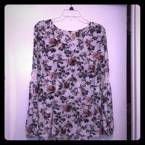 Floral long sleeve blouse